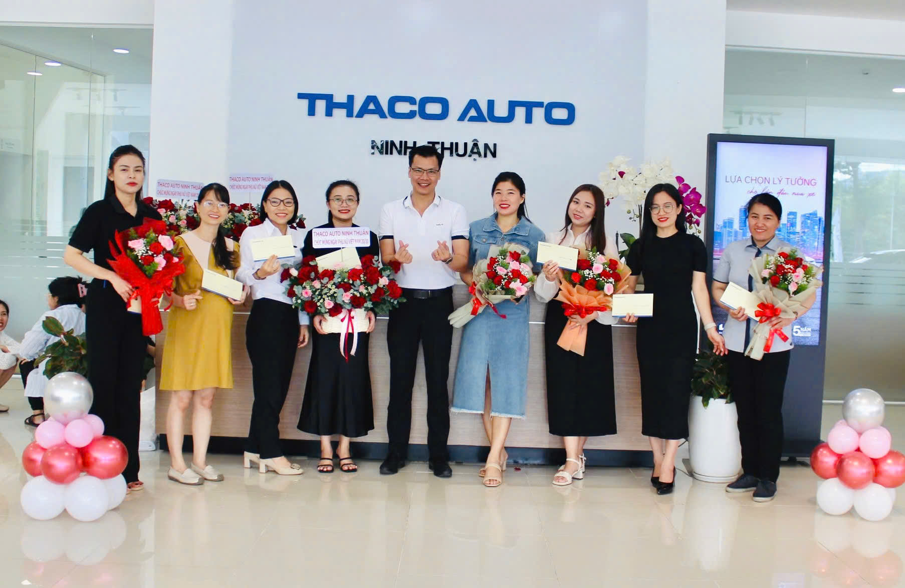 Nữ CBNV THACO AUTO Ninh Thuận rạng rỡ trong Ngày Phụ nữ Việt Nam 20/10